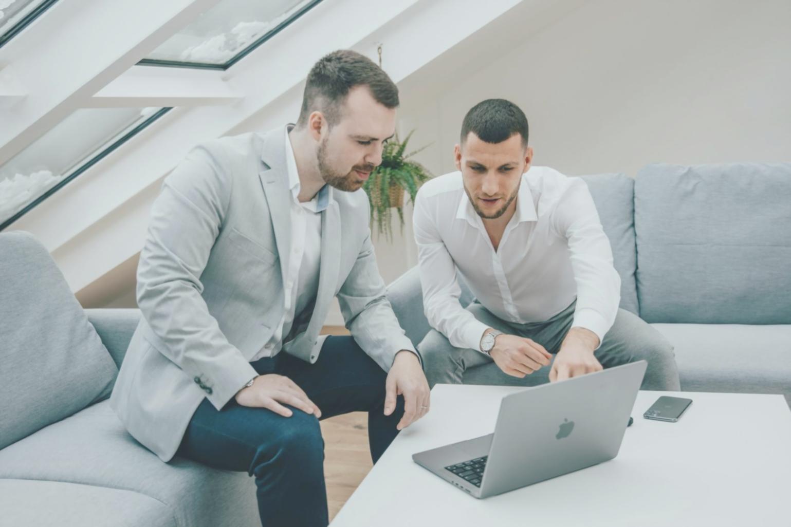 Interaktive Finanztools im Einsatz